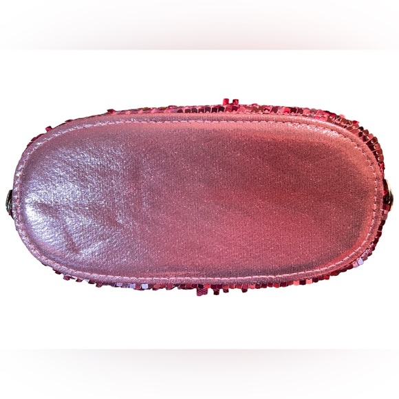 Paris Hilton House of Harlow NWT 4 Pc Gift Set Purse Earring’s Bubble Bath Socks - Picture 11 of 14